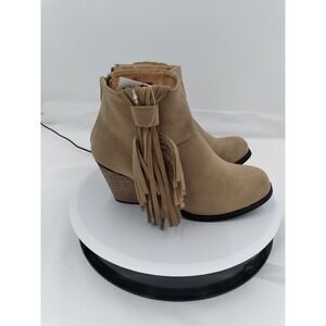 NWT Easy Fringed Bootie 3" heel size 7